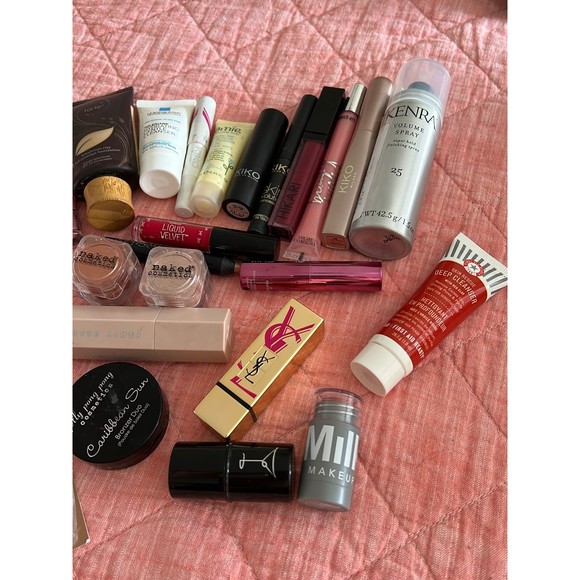 Makeup Bundle - Picture 5 of 6